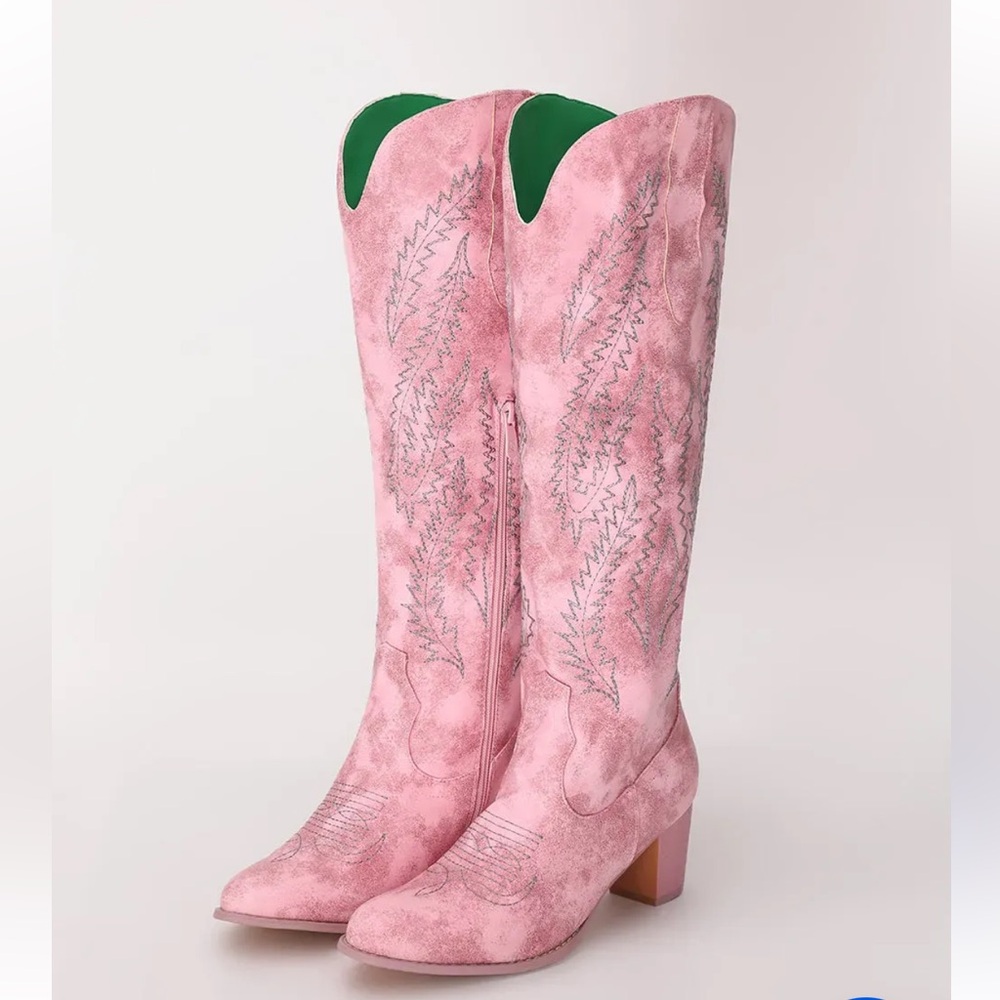 Feather Embroidery
Sweet Boots